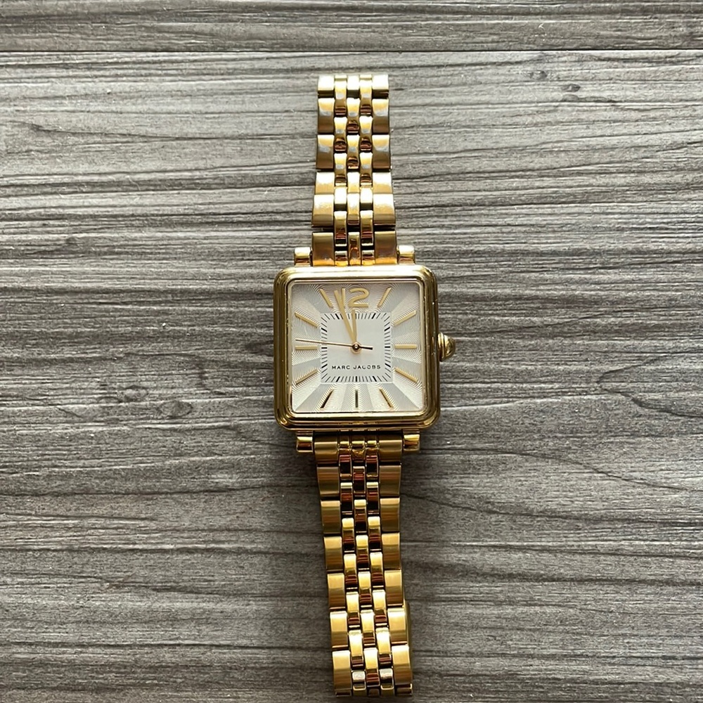 Marc Jacobs Gold Vic Watch